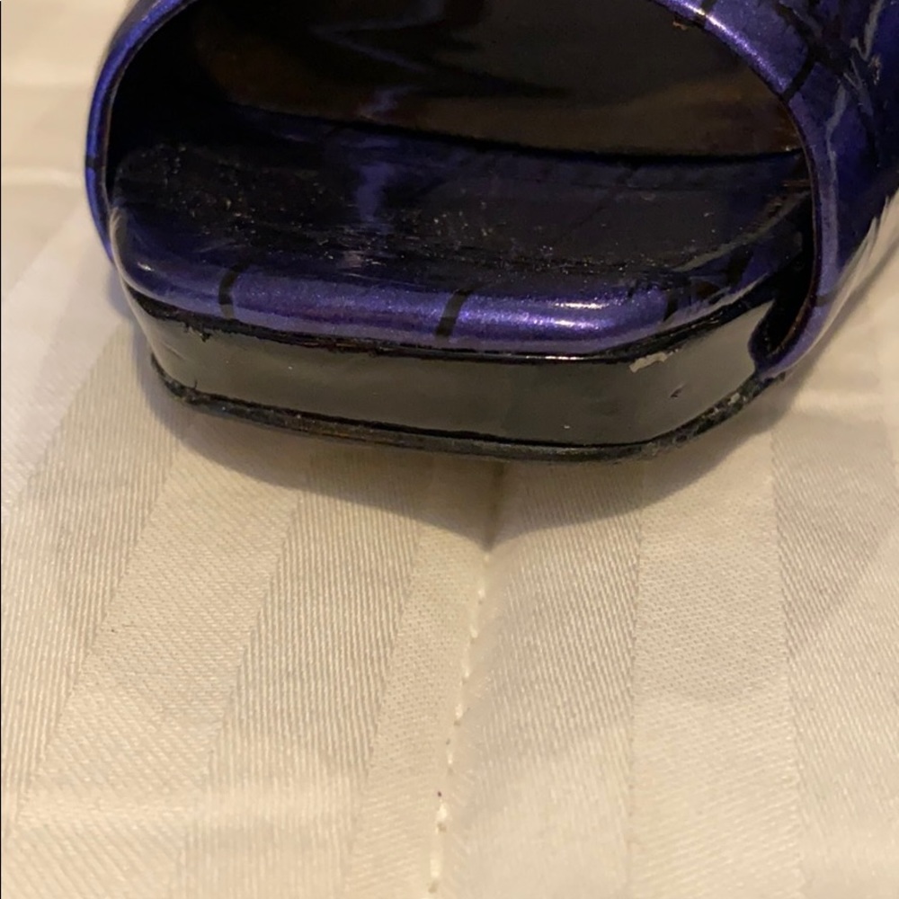 Shoes - Picture 10 of 10